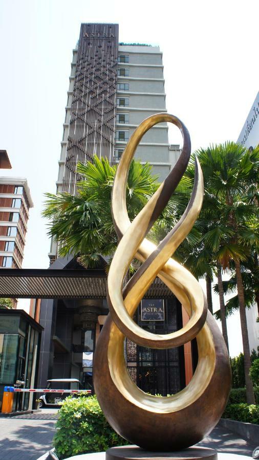 Apartamento The Astra Chiang Mai Exterior foto